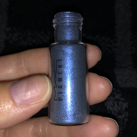 2/$16 MAC Cosmetics Pigment in Naval Blue, Mini Sz - Picture 13 of 16